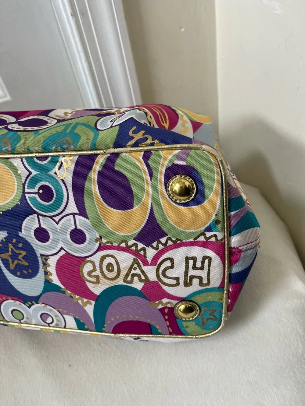 Coach Poppy Pop Glam Graffiti Kiss Lock Tote